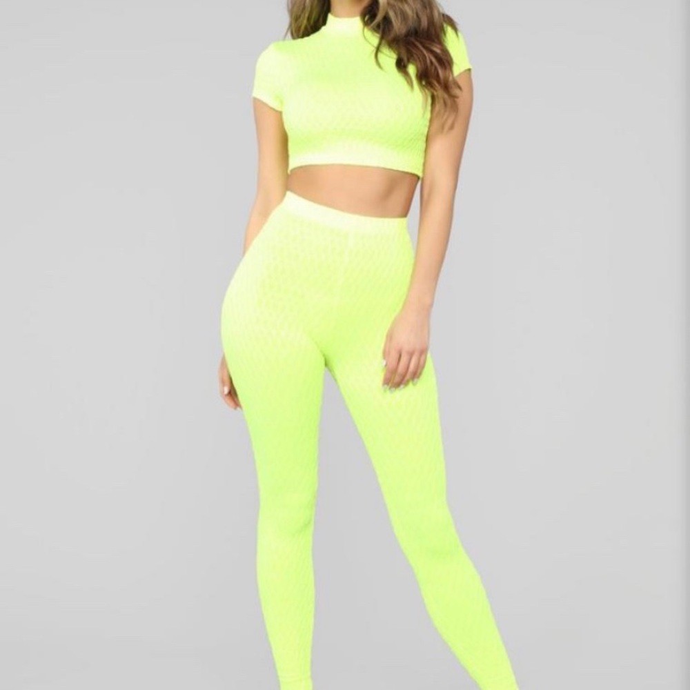 Neón set, blouse and pants
